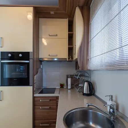 Bella زلاتيبور