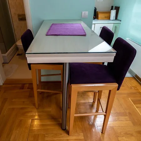 Bella * زلاتيبور